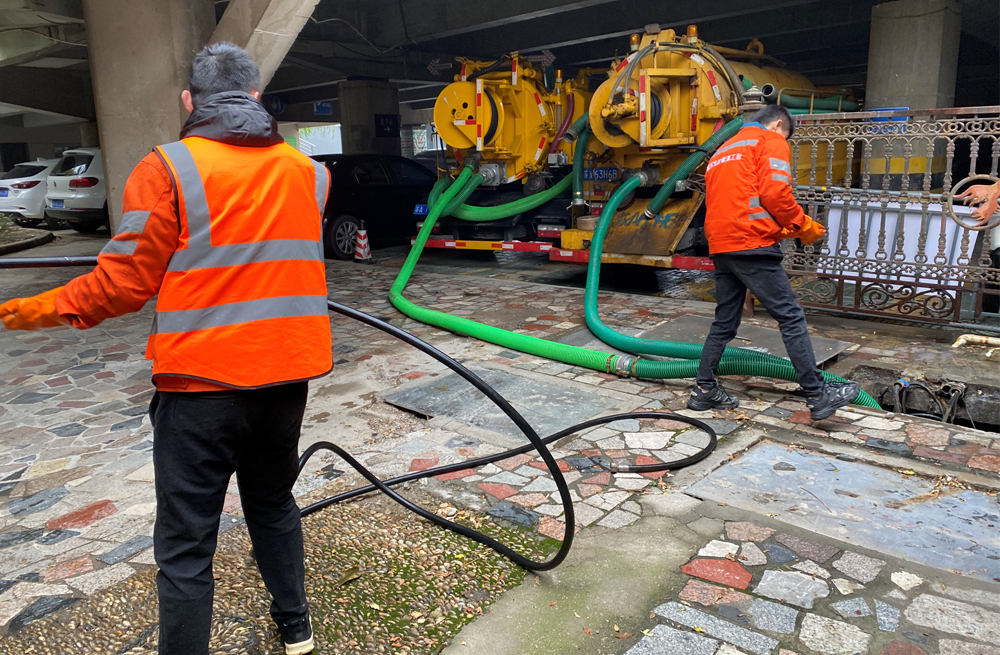 270文体某商场污水清理